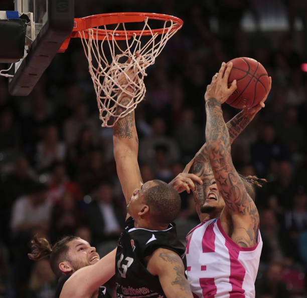 的成绩夺冠 的成绩夺冠