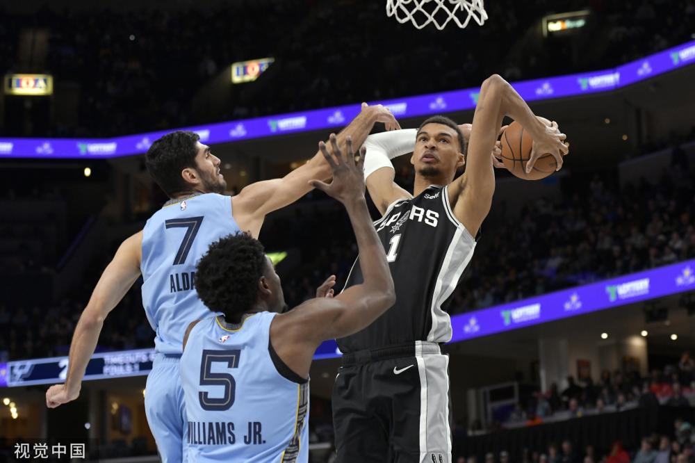 帮助球队轻 帮助球队轻