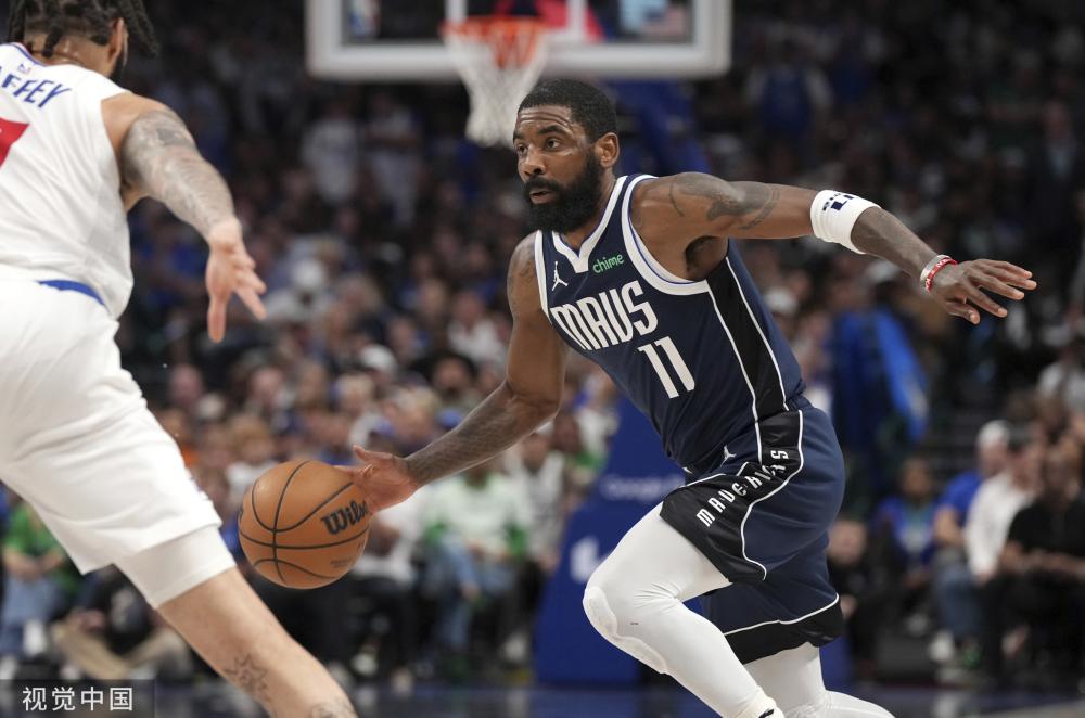 他巧妙地调 他巧妙地调